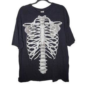 Vintage Skeleton Torso Delta Pro Weight  Glow in Dark Graphic T-Shirt in Black